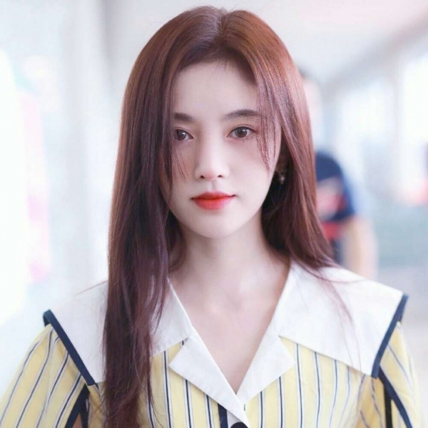 林哲 微信头像/帽子女头 下学期很短 多看看喜欢的人