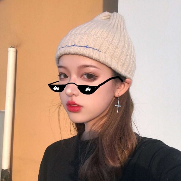 林哲 微信头像/帽子女头 下学期很短 多看看喜欢的人