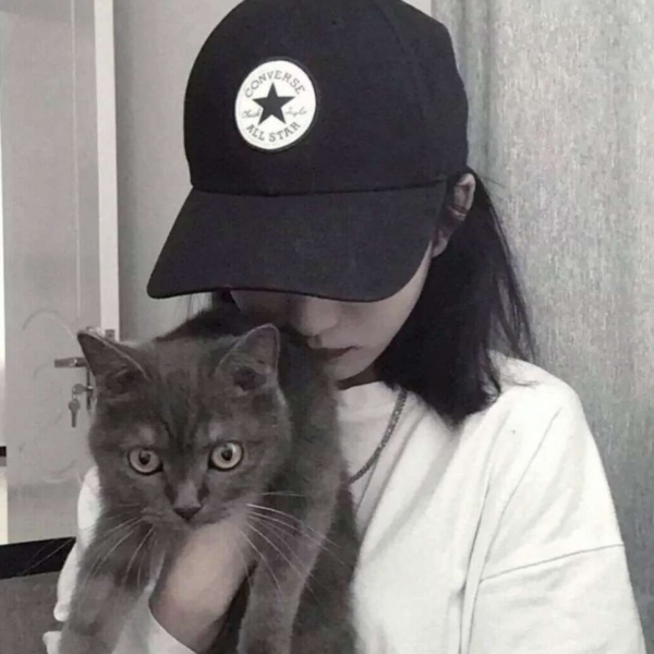林哲 微信头像/帽子女头 下学期很短 多看看喜欢的人