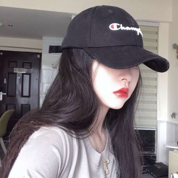 林哲 微信头像/帽子女头 下学期很短 多看看喜欢的人