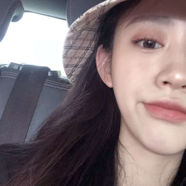林哲 微信头像/帽子女头 下学期很短 多看看喜欢的人