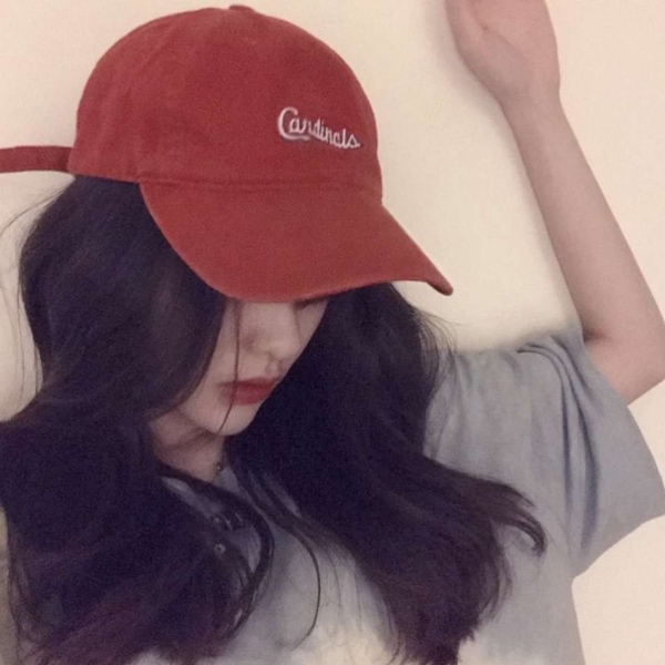 林哲 微信头像/帽子女头 下学期很短 多看看喜欢的人
