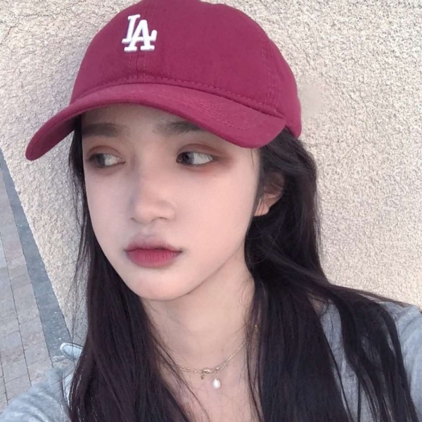 林哲 微信头像/帽子女头 下学期很短 多看看喜欢的人