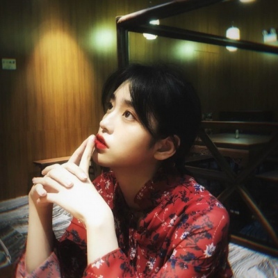 超唯美是港风女头/微信头像/ 我差点死在你有新欢的那个晚上.