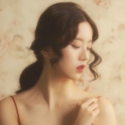 超唯美是港风女头/微信头像/ 我差点死在你有新欢的那个晚上.