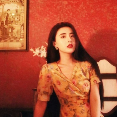 超唯美是港风女头/微信头像/ 我差点死在你有新欢的那个晚上.