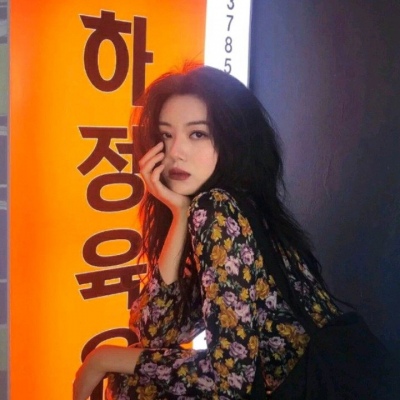 林知晚   微信港味自然旧女头
