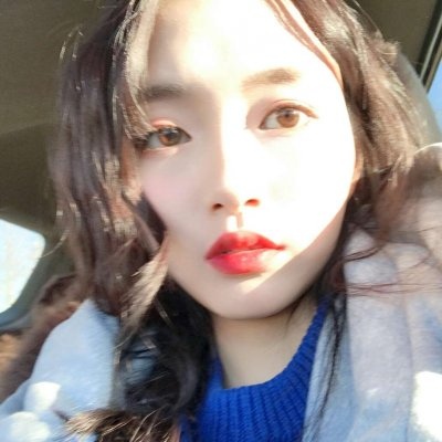 沈曦:成熟时尚女头  目光是你心里是你.