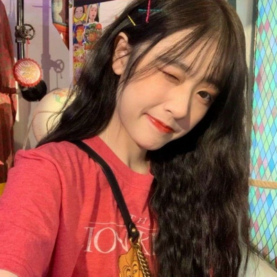 风格女生头像｜部分源最右｜人间烟火，山河辽阔无一是你无一不是你