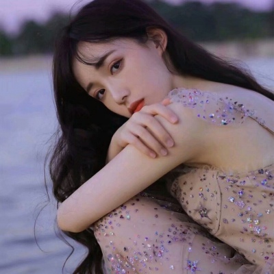 风格女生头像｜部分源最右｜人间烟火，山河辽阔无一是你无一不是你