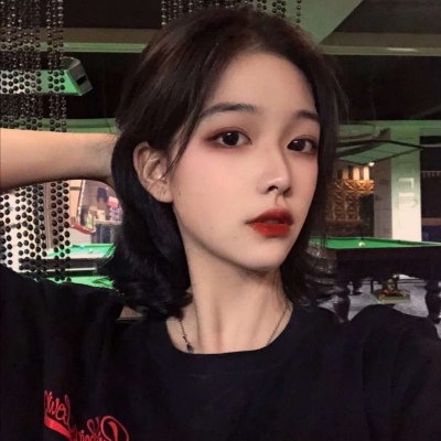 风格御姐霸气女头/月是云中散客 卿是人间角色 亦是人间难得.