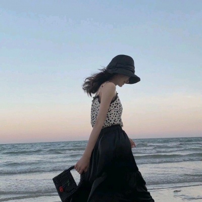 林知晚  唯美意境海边日落女头