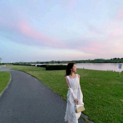 林知晚  唯美意境海边日落女头
