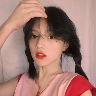 成熟女生唯美时尚气质微信头像 请保持一份热爱，奔赴下一场山海