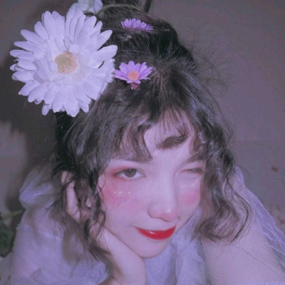 允言/可爱干净唯美女生头像    藏着喜欢