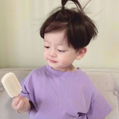 江奕/微信可爱萌娃头像/你吃东西的样子好美