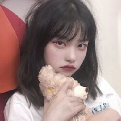 冷澈:可爱校园风小清新闺密头像