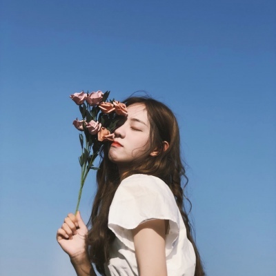 允言/小清新唯美意境女生头像    他看得见我但他眼里没有我
