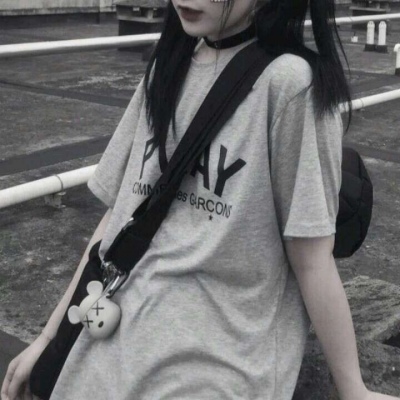 允言/精选女/认识的人放眼里 重要的人放心里.