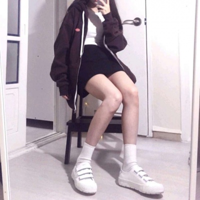允言/精选女/认识的人放眼里 重要的人放心里.