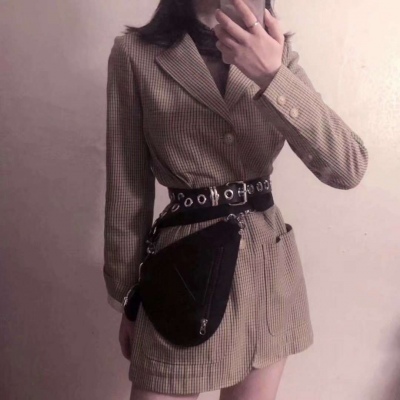 部位女头‖当你向我伸出手的时候，我这一生都能跟你走。