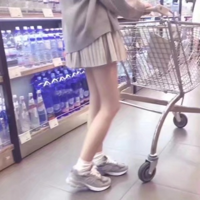 部位女头‖当你向我伸出手的时候，我这一生都能跟你走。