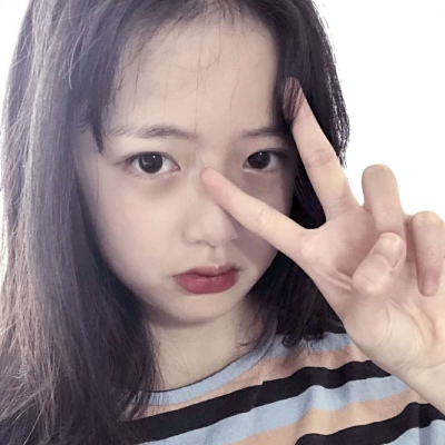 宋知意.微信女生组图.
图源堆糖灾妹。