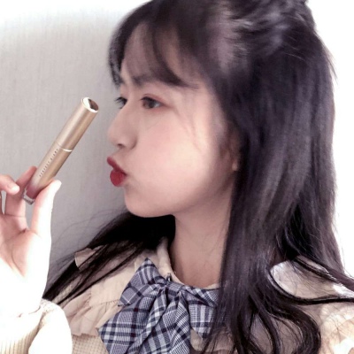 宋知意.微信女生组图.
图源堆糖灾妹。