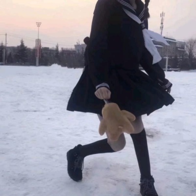 允言/唯美微信女/那些被掺杂水分还自以为是的爱意.