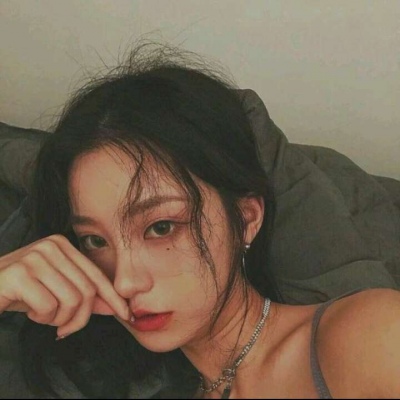 允言/成熟微信女头/整日无所事事却未感半分轻松