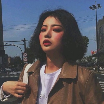 允言/成熟微信女头/整日无所事事却未感半分轻松