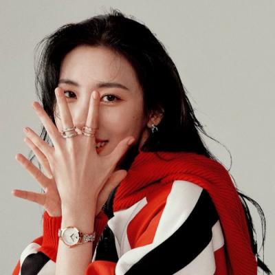 微信头像2019女生     手心的蔷薇