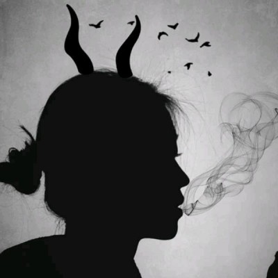 允言：抖音超火背影/恶鬼缠身系列