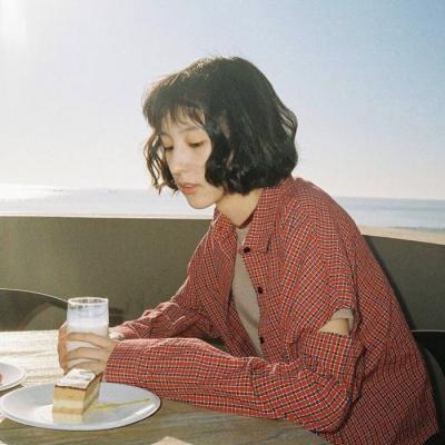 40岁左右女人微信头像     寄我阳光i