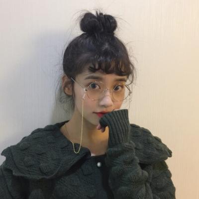 戴眼镜的微信头像女生  愿时光待你好