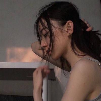 女生微信头像伤感唯美感激遇见又痛恨遇见