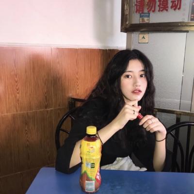 微信头像女生气质淡雅 女孩子要记得优秀