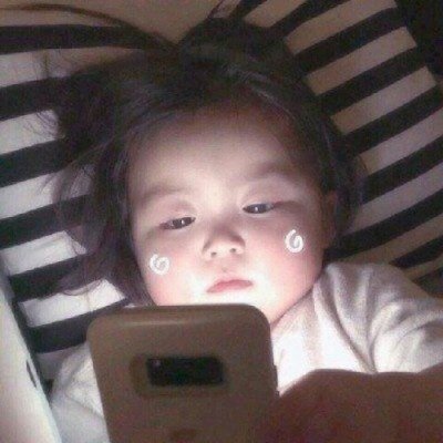 玖甜:炸鸡可爱滴萌娃头像/要亲亲抱抱呐?