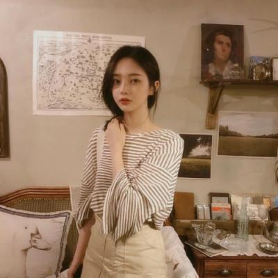 微信图片头像女生气质  忆往昔意中人