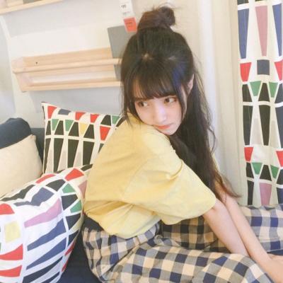气质淡雅的女生微信头像  被风吹过的夏天很美