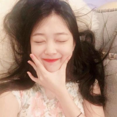 最新的可爱单纯的女生头像精选  辣条阻止了我当淑女