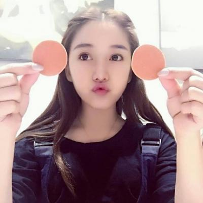 单纯可爱卖萌的女生微信头像 仿佛每天都是精致的猪猪女孩