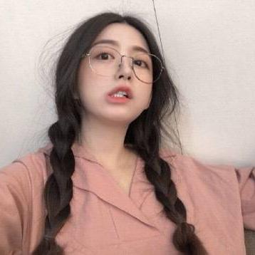 单纯可爱卖萌的女生微信头像 仿佛每天都是精致的猪猪女孩