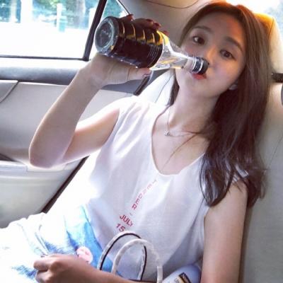 单纯可爱卖萌的女生微信头像 仿佛每天都是精致的猪猪女孩
