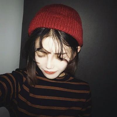 好看时尚热门的女生头像2018  深知我者才久居我心