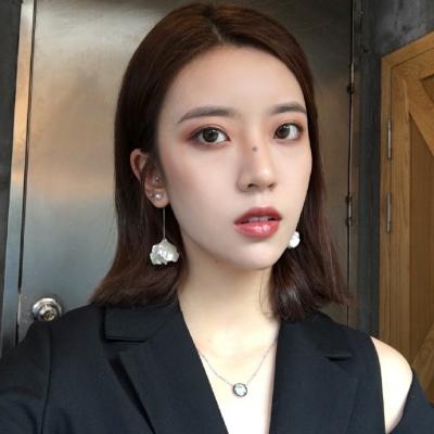 好看时尚热门的女生头像2018  深知我者才久居我心