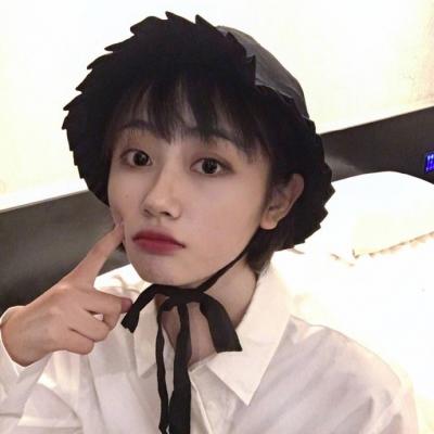 好看时尚热门的女生头像2018  深知我者才久居我心