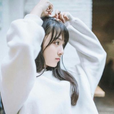 清纯小清新的qq女生闺蜜头像   日光倾城为你停留一生