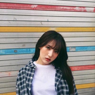 时尚热门原宿风的女生头像  肆虐的青春谁还会忠于感情