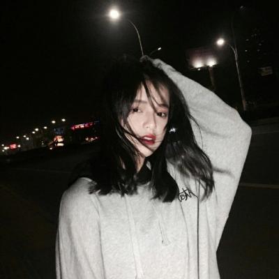 时尚热门原宿风的女生头像  肆虐的青春谁还会忠于感情